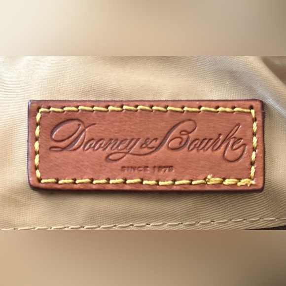 Dooney and Bourke handbag - Picture 11 of 11